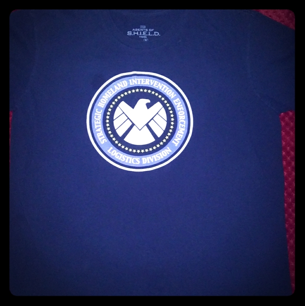 Mens XL shirt "marvel"